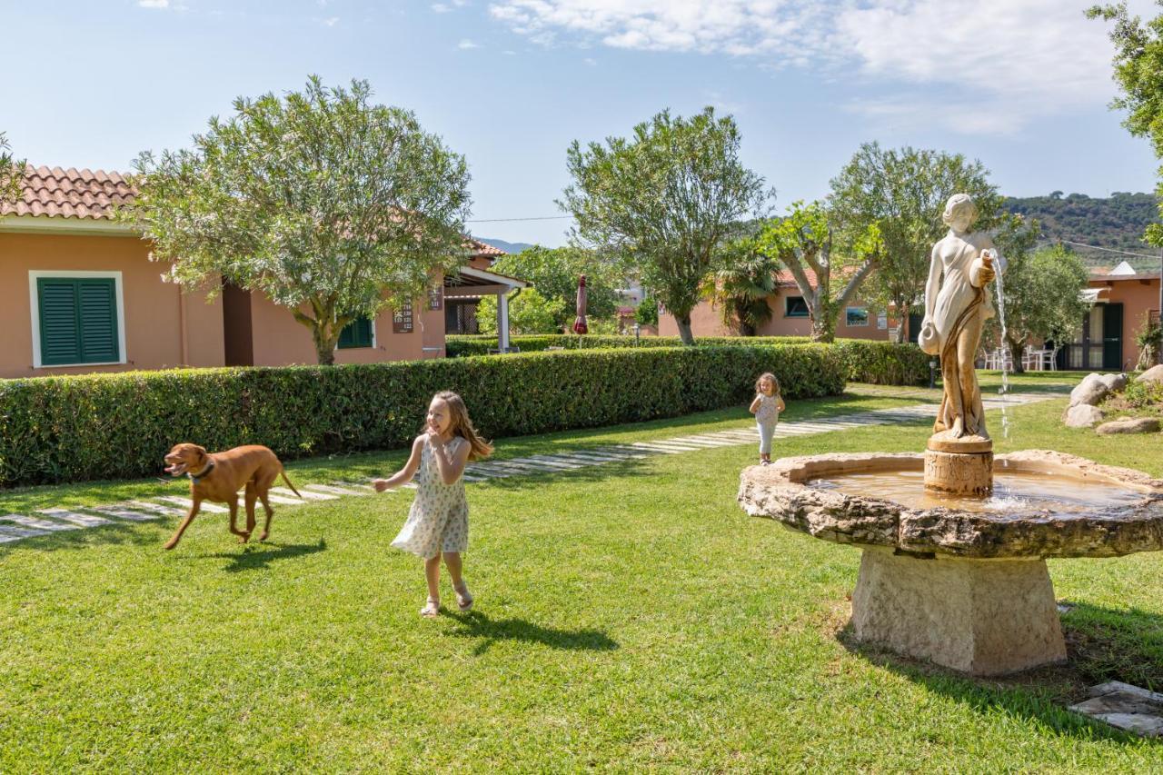 Country Hotel Residence Da Pilade Capoliveri  Bagian luar foto
