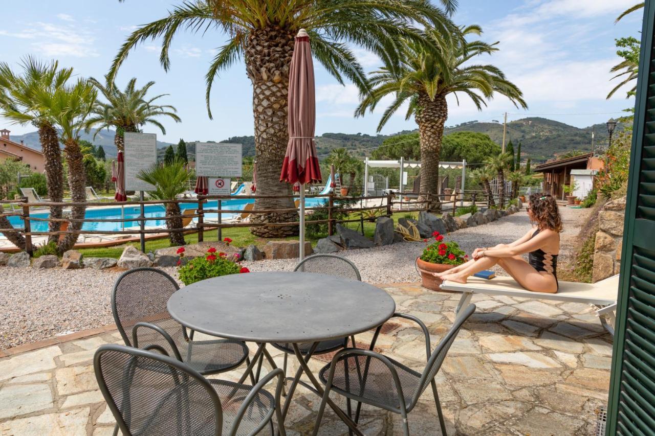 Country Hotel Residence Da Pilade Capoliveri  Bagian luar foto