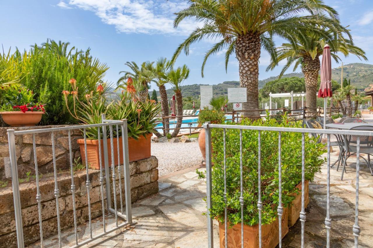 Country Hotel Residence Da Pilade Capoliveri  Bagian luar foto