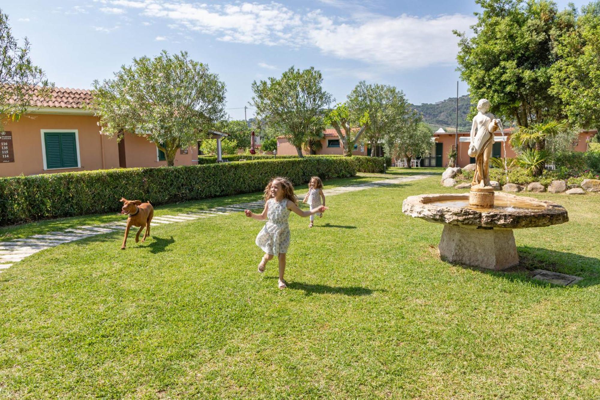 Country Hotel Residence Da Pilade Capoliveri  Bagian luar foto